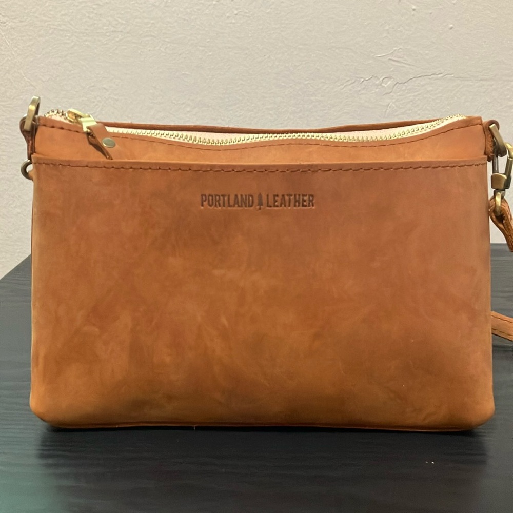 AP Portland Leather Poppy in Dakota